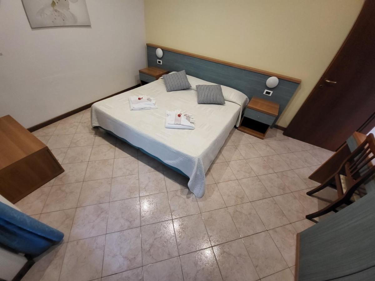برنزوني سول جاردا Residence Villa Margherita المظهر الخارجي الصورة