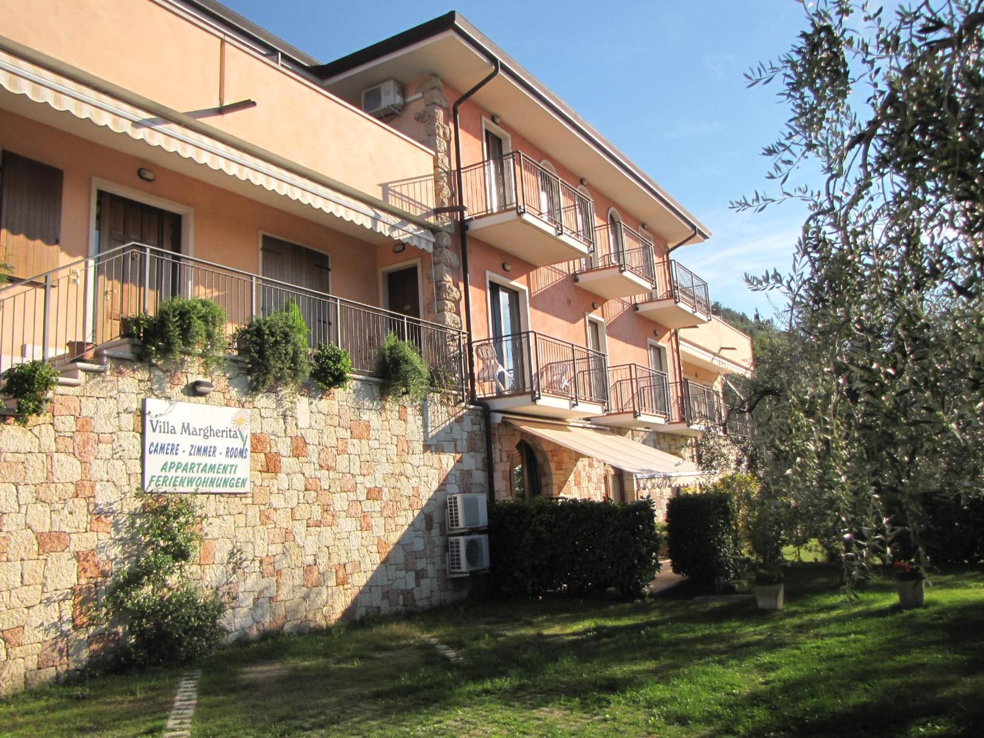 برنزوني سول جاردا Residence Villa Margherita المظهر الخارجي الصورة