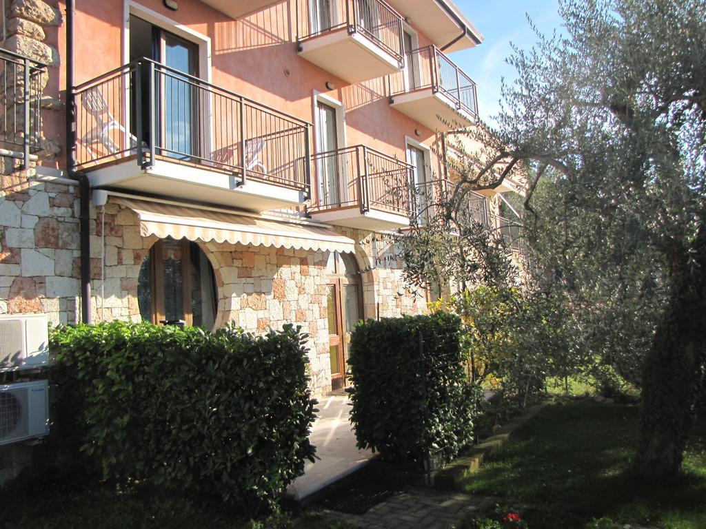برنزوني سول جاردا Residence Villa Margherita المظهر الخارجي الصورة