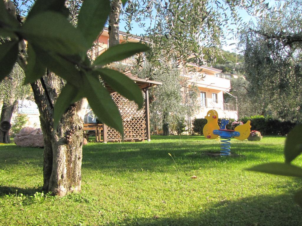 برنزوني سول جاردا Residence Villa Margherita المظهر الخارجي الصورة