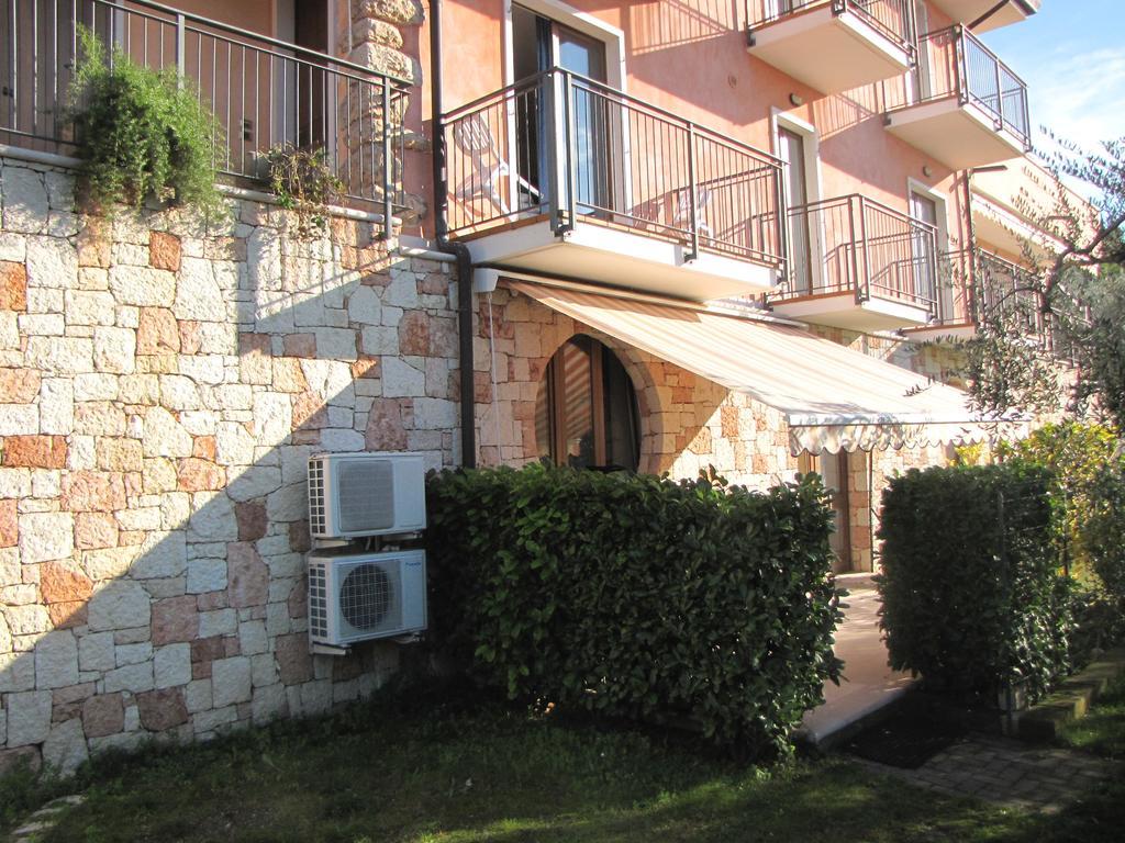 برنزوني سول جاردا Residence Villa Margherita المظهر الخارجي الصورة
