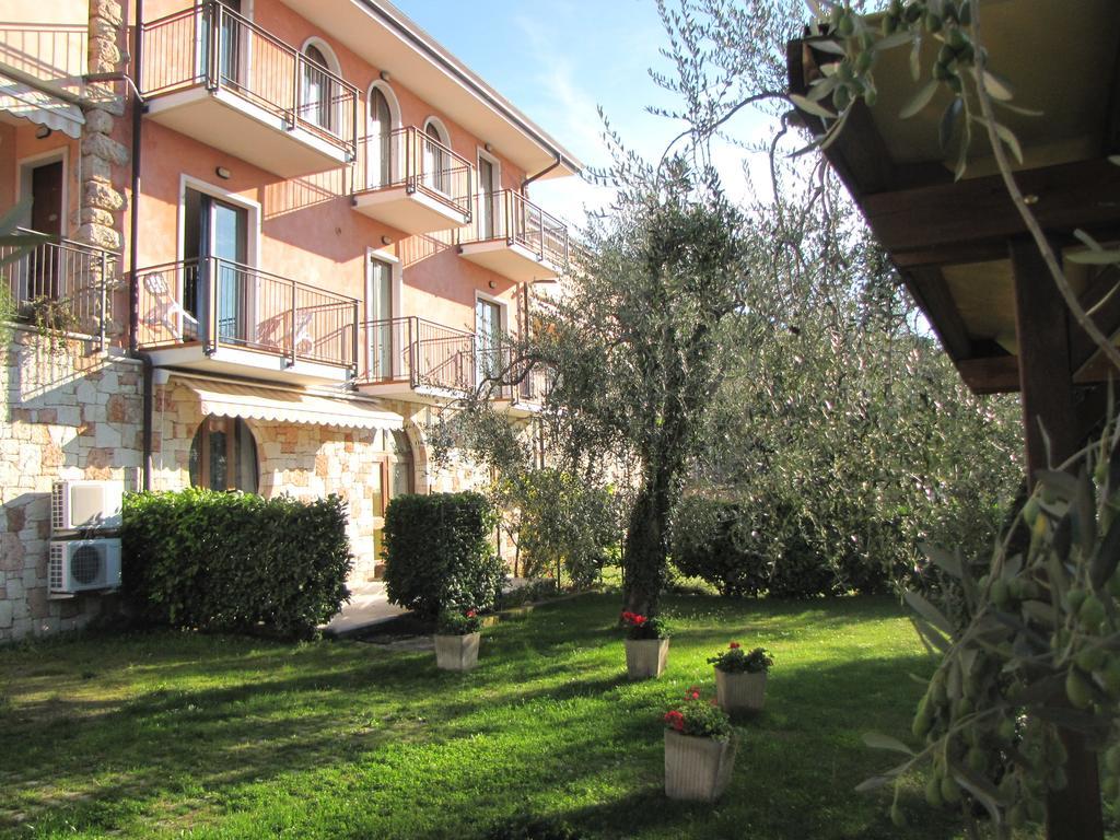برنزوني سول جاردا Residence Villa Margherita المظهر الخارجي الصورة